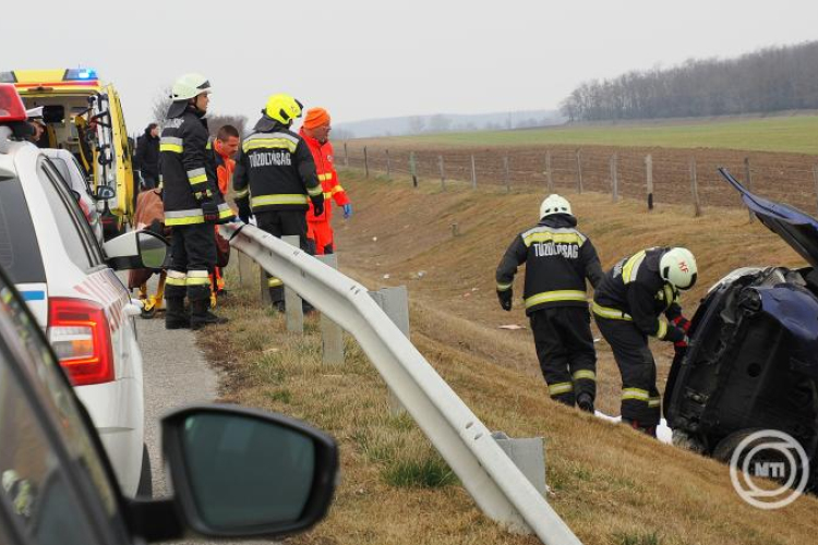 Halálos baleset történt az M5-ös autópályán Városföldnél