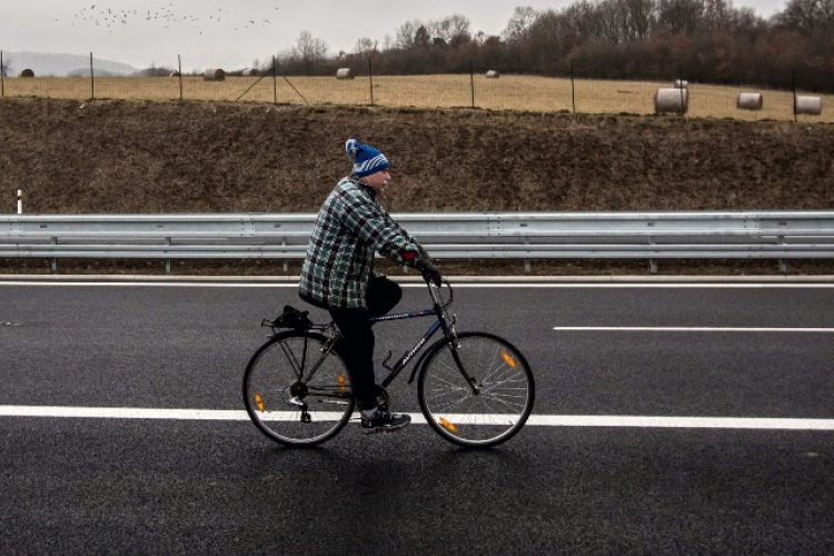 Jön az igazán biciklisbarát KRESZ?