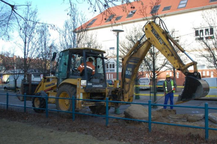 Bontással kezdődött el a városközpont felújítása Félegyházán