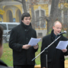 Kettős keresztet állított a Jobbik a Petőfi téren