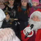Körtánccal, énekkel várták Félegyházán a Mikulást