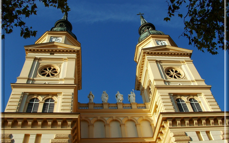 Hírek a Szent István Templomból