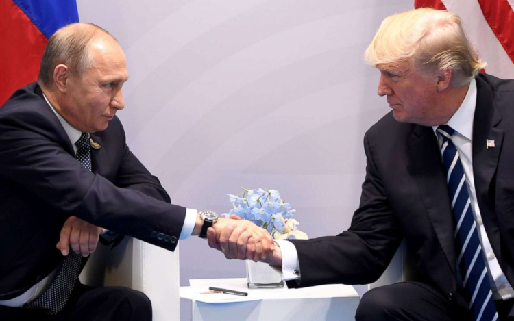 Kedvezően értékelte Trump és Putyin első megbeszélésüket