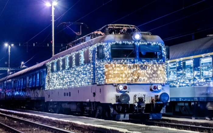 Változik az ünnepi időszakban a vonatok és a buszok közlekedési rendje