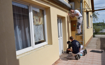 Megújul Petőfiszállás polgármesteri hivatala és a régi óvoda is