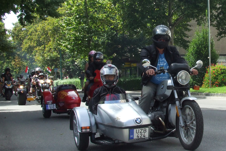 Jótékonysági Oldalkocsis és Motoros Találkozó