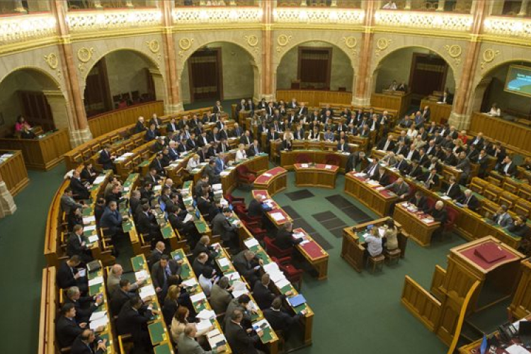 OGY - A jövő évi költségvetést fogadhatja el ma a parlament