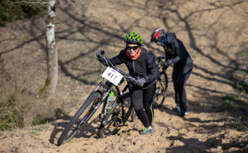 Hamarosan elrajtol a Tour de Puszta!