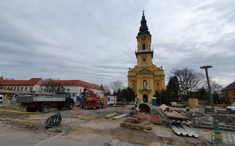 Méltó módon újul meg az Ótemplom környezete