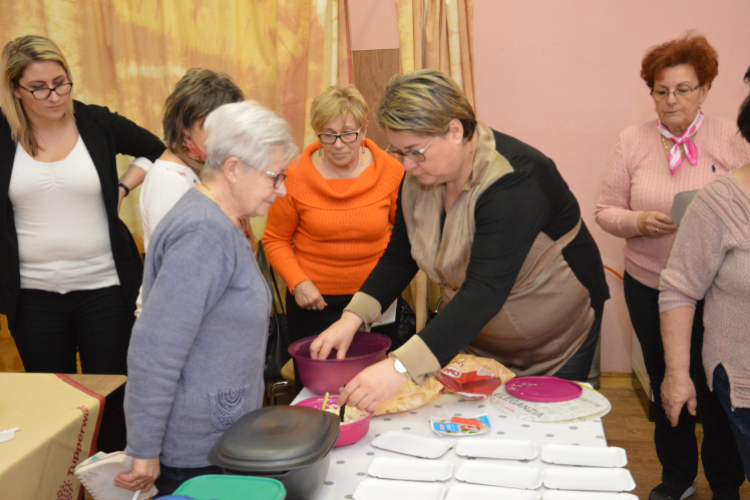 Kitettek magukért a Tupperware főzőklub háziasszonyai