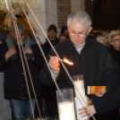 Fellobbant a harmadik gyertya lángja városunk adventi koszorúján