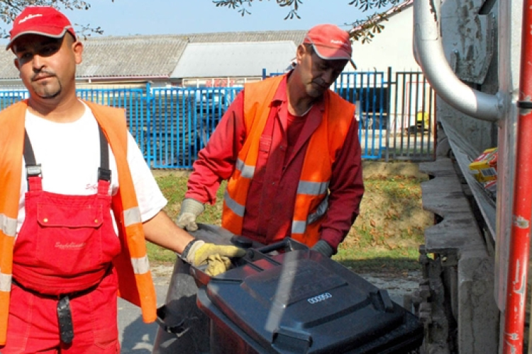 Egy nappal előbb viszik a hulladékot