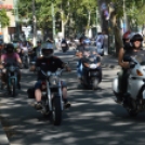 Végigdübörögtek az Oldalkocsis Motoros Találkozó résztvevői a Kossuth utcán
