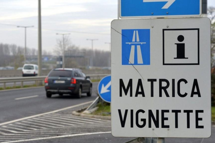 December 1-től lehet kapni a 2024-es autópálya-matricákat