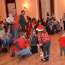 Mikulásváró gyermekkoncertet tartottak a művelődési központban