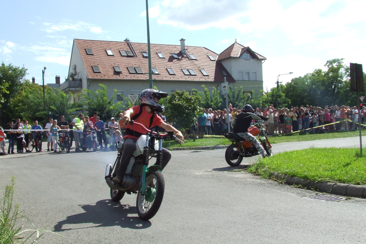 Jótékonysági Oldalkocsis és Motoros Találkozó