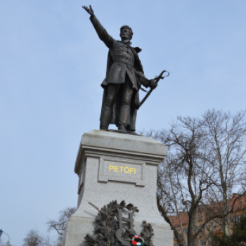 Az 1848/49-es forradalomra és szabadságharcra emlékeztek Kiskunfélegyházán
