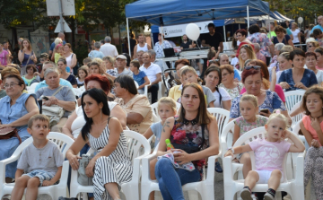 Megtelt a város fesztiválozókkal