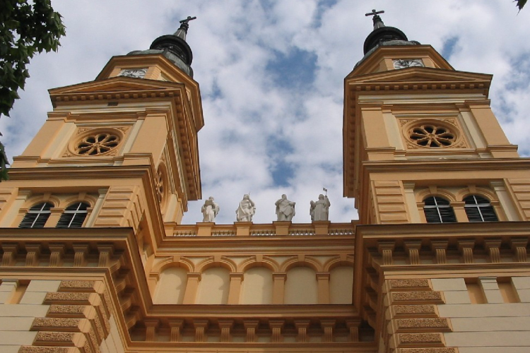 Hírek a Szent István Templomból