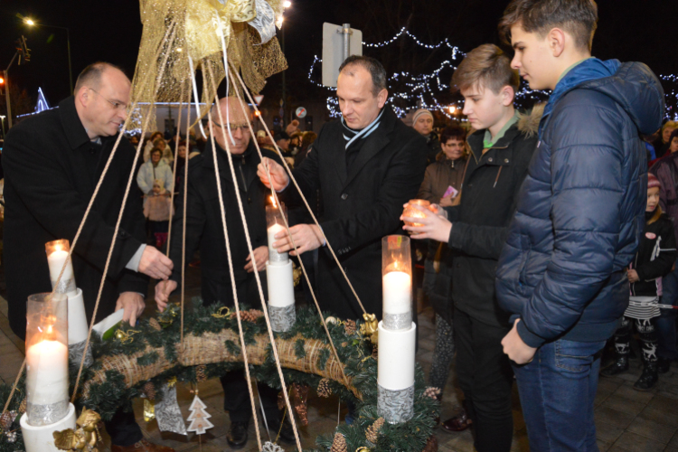 A negyedik gyertyaláng Betlehemből érkezett