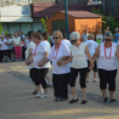 Csaknem száz szenior örömtáncos ropta a főtéren