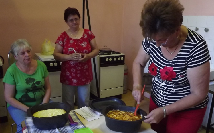 Tupperware Főzőklub