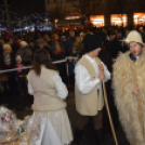 Fellobbant a lángja az adventi koszorú negyedik gyertyájának is