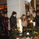 Az öröm lángja is fellobbant városunk adventi koszorúján