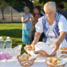 A Gazdakörök lakói már megszegték az új kenyeret