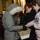 Fellobbant a harmadik gyertya lángja városunk adventi koszorúján