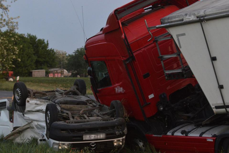 Halálos baleset történt a 44-esen Lakiteleknél 