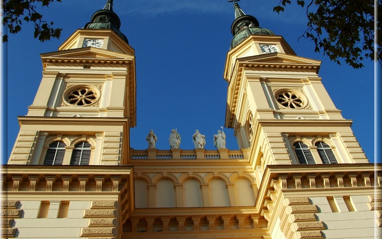 Hírek a Szent István Templomból