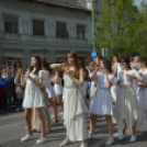 Bolondballagás Kiskunfélegyháza főutcáján