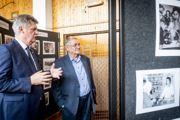 Archív fotókiállítással vette kezdetét a Tiszaalpár 950 programsorozat