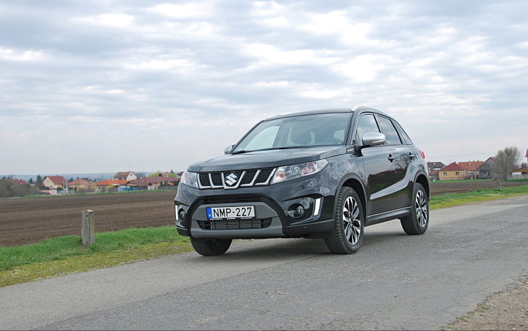 Suzuki Vitara 1.4 Turbo-teszt: több, mint kéne