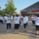 Csaknem száz szenior örömtáncos ropta a főtéren