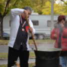 17 bográcsban rotyogott a paprikás