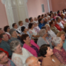 Meglepetés előadó szórakoztatta a nyugdíjasokat