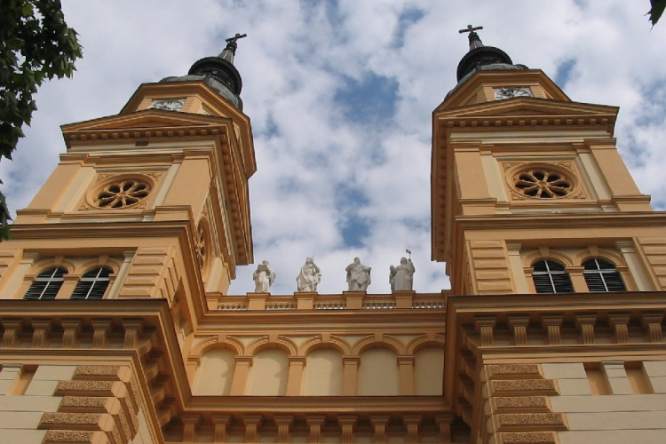 Hírek a Szent István Templomból