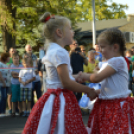 Táncparkettnek is bevált a Nefelejcs utca