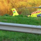 Mentőhelikopter vitte el a súlyosan megsérült biciklist 