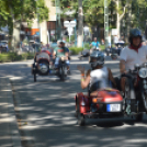 Végigdübörögtek az Oldalkocsis Motoros Találkozó résztvevői a Kossuth utcán