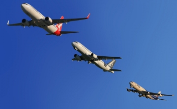 Nem állítatja le az amerikai repülésügyi hatóság a Boeing 737-eseket