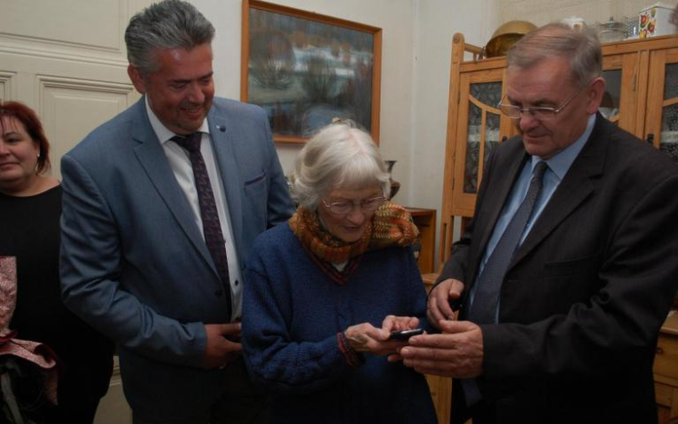 Napokon belül elindul a házi jelzőrendszer