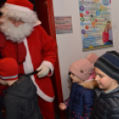 Moziba hívta a gyerekeket a Mikulás
