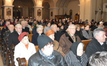 A városunkért imádkoztak Gyertyaszentelő Boldogasszony Ünnepén