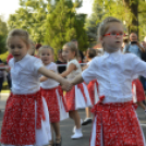 Táncparkettnek is bevált a Nefelejcs utca