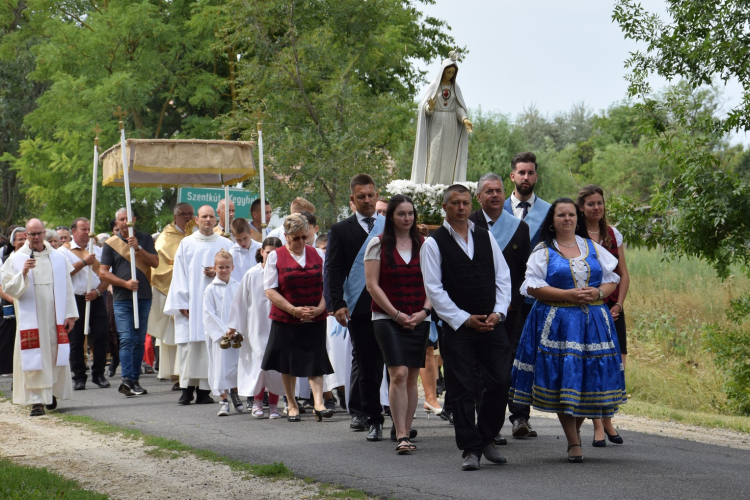 Kisboldogasszony napi szentmise Pálosszentkúton