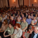 Meglepetés előadó szórakoztatta a nyugdíjasokat