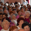 Meglepetés előadó szórakoztatta a nyugdíjasokat